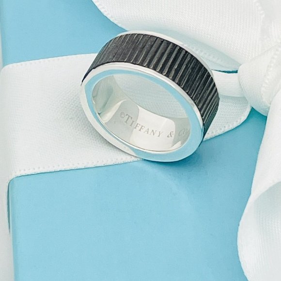 Size 6 Tiffany & Co Midnight Black Coin Edge Titanium and Silver Ring - Picture 6 of 7